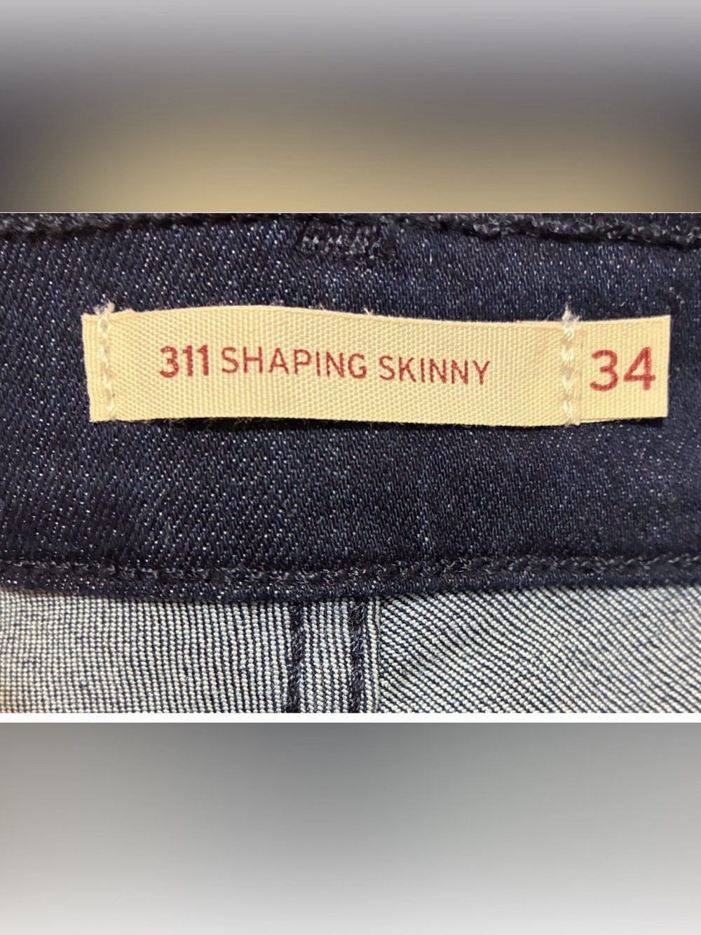 LEVI’s size 18 Med. 311 Shaping Skinny Mid Rise Dark Blue Denim Straight Jeans - Picture 3 of 8